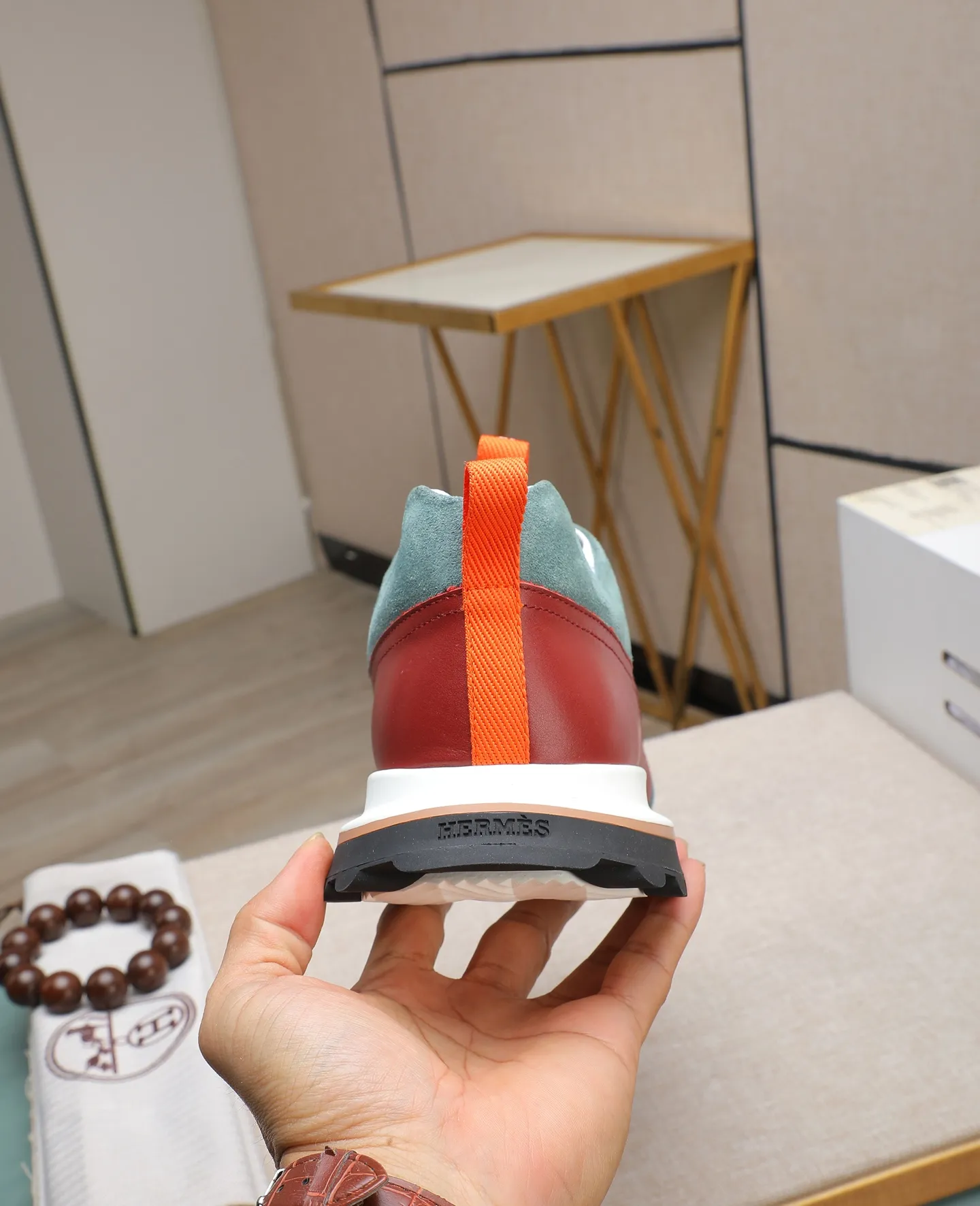 Men's shoes 💰760 Hermes🐴 25ss new autumn and winter products! Classic boot shape + British color matching design, imported calfskin, classic and durable! The original inverted mold last, the ultimate 1:1 shape, and the imported high-end cowhide presents a refined texture! Open the mold to customize the A-grade high-density private mold outsole with luxurious packaging! - Unique quality, 39-44 (38 45 46 customized)